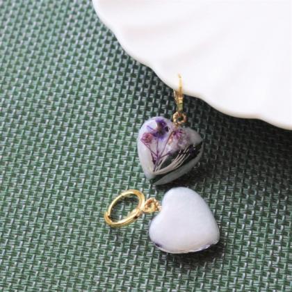 Real Dried Wildflower Resin Heart D..