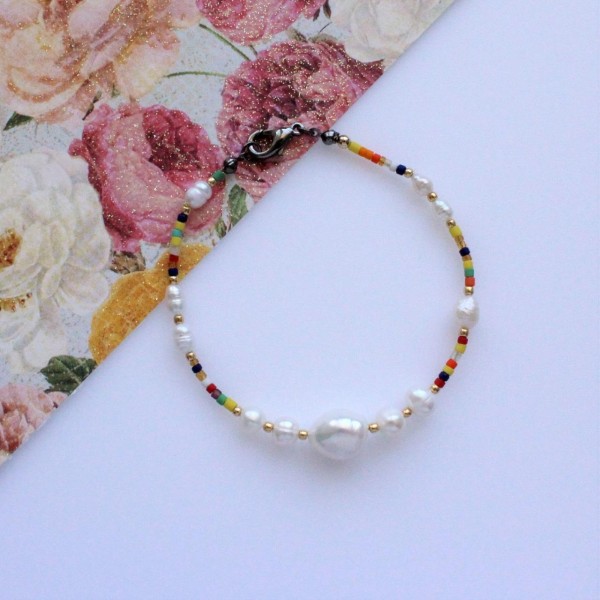 Pearls And Multicolor Beaded Bracelet