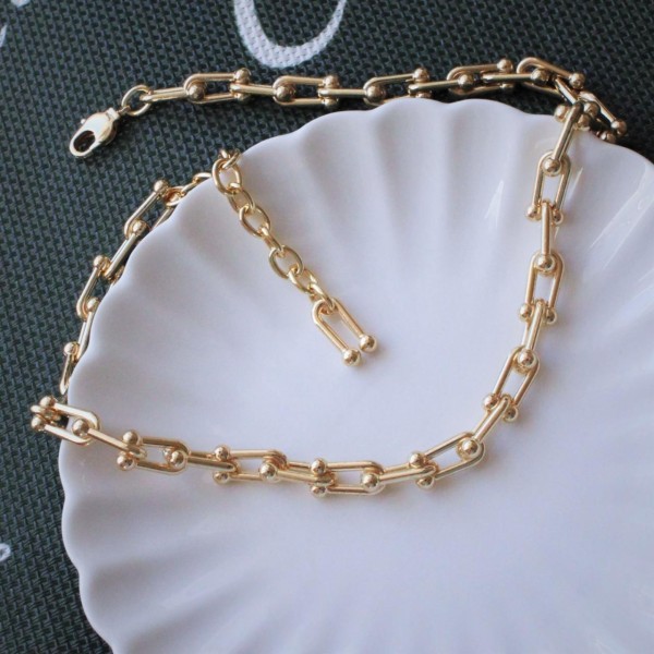 Gold U Link Chunky Chain Necklace