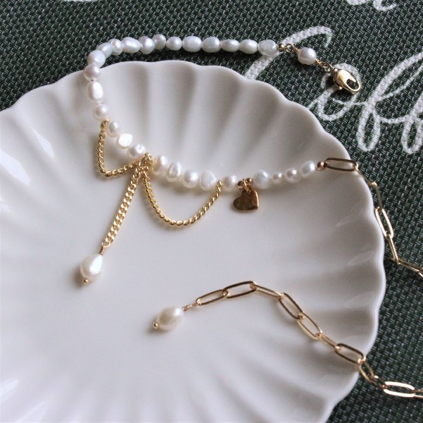 Gold Paperclip Chain And Pearls Half And Half Necklace