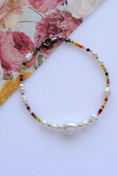Pearls and multicolor beaded Bracelet